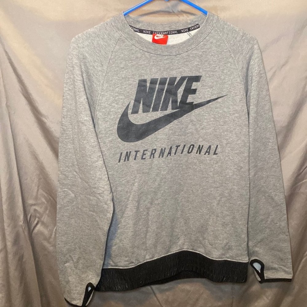 Men’s Nike International Crewneck